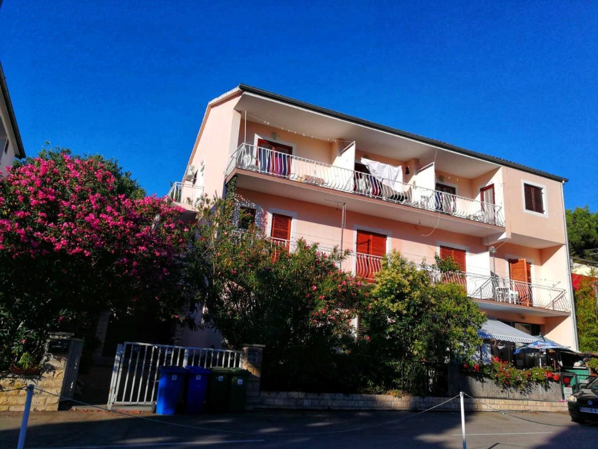 Apartmani Leon Biograd Na Moru Ngoại thất bức ảnh