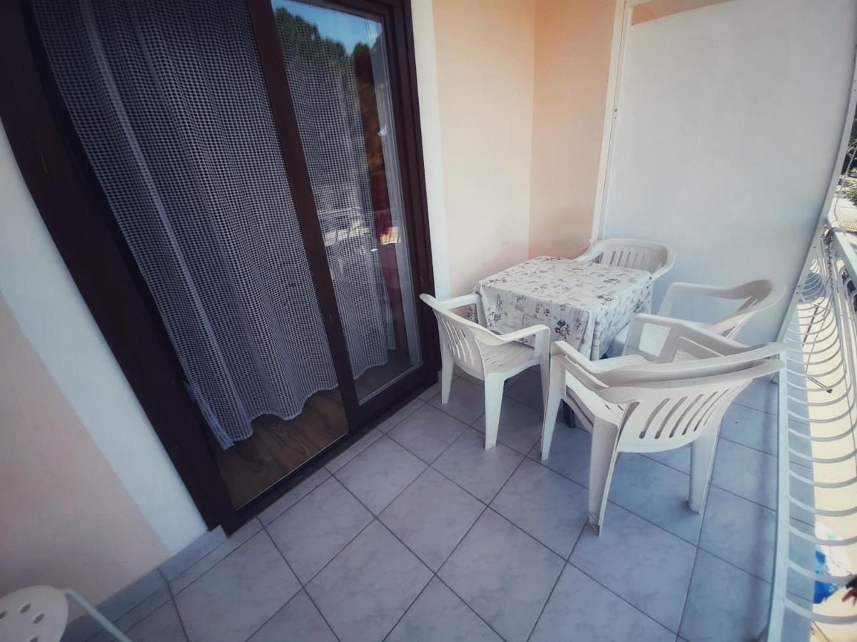 Apartmani Leon Biograd Na Moru Ngoại thất bức ảnh