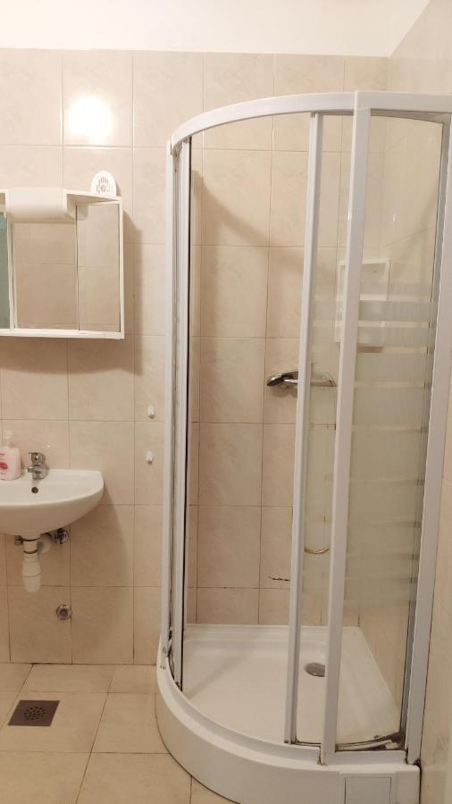 Apartmani Leon Biograd Na Moru Ngoại thất bức ảnh