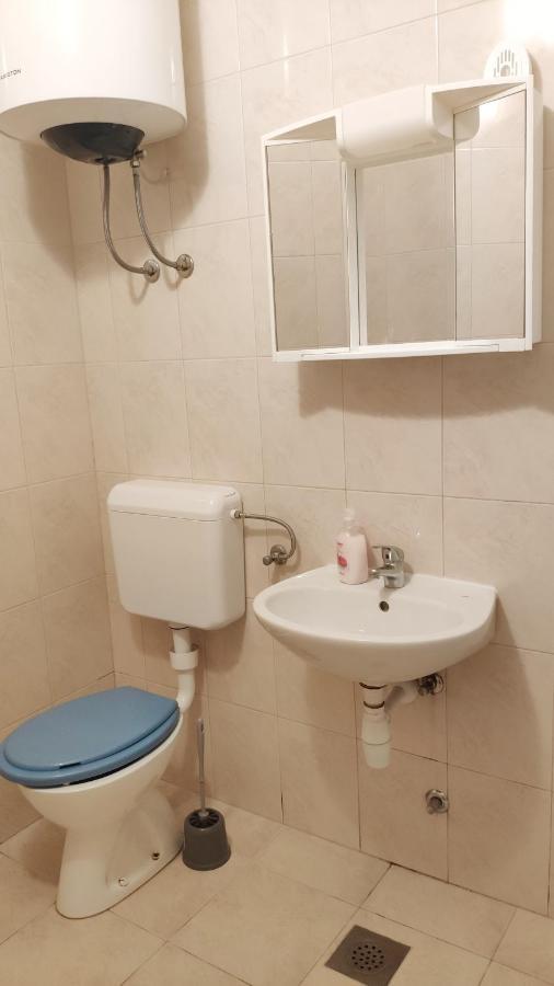 Apartmani Leon Biograd Na Moru Ngoại thất bức ảnh