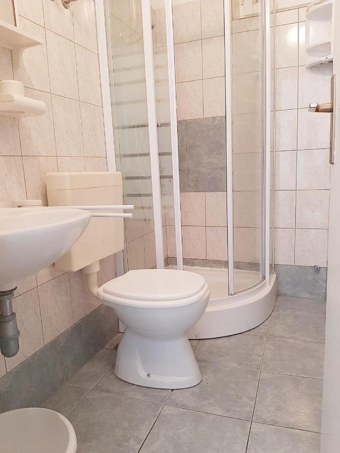 Apartmani Leon Biograd Na Moru Ngoại thất bức ảnh