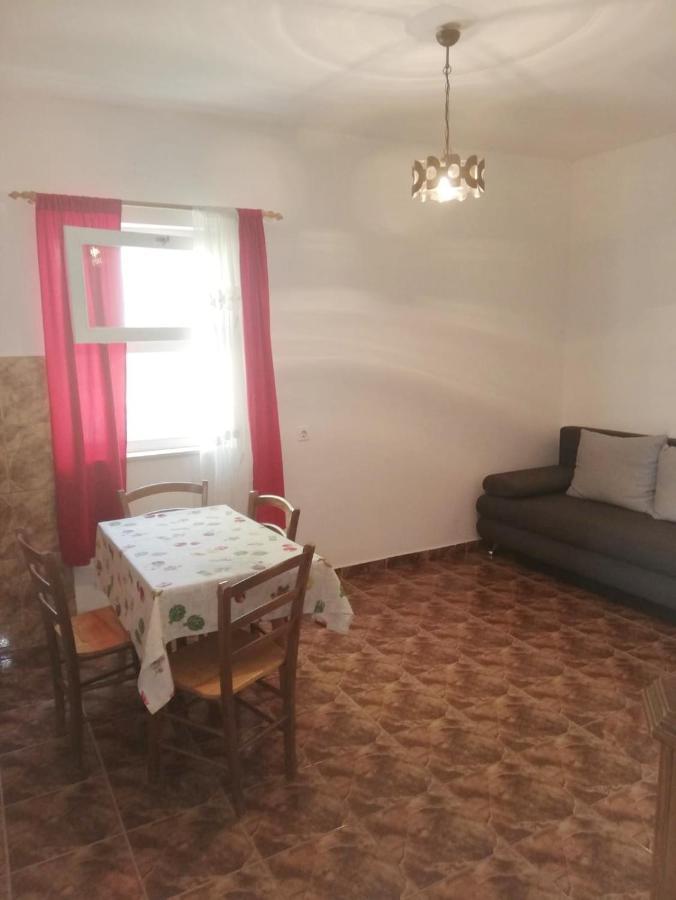 Apartmani Leon Biograd Na Moru Ngoại thất bức ảnh